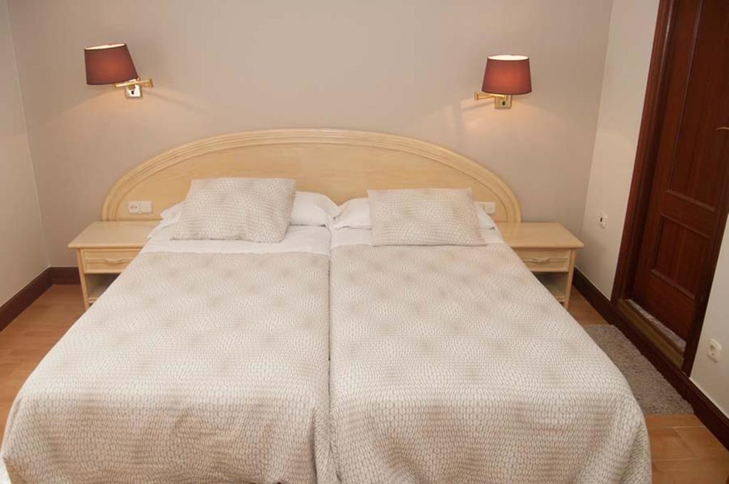Hotel La Ronda Castro Urdiales Chambre photo
